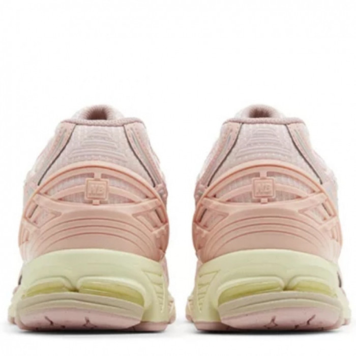 Кроссовки New Balance 1906U LUNAR NEW YEAR-SHELL PINK