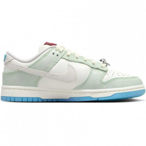 Nike Wmns Dunk Low LX YEAR OF THE DRAGON