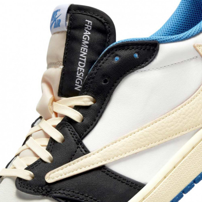 AIR JORDAN 1 LOW X FRAGMENT DESIGN X TRAVIS SCOTT